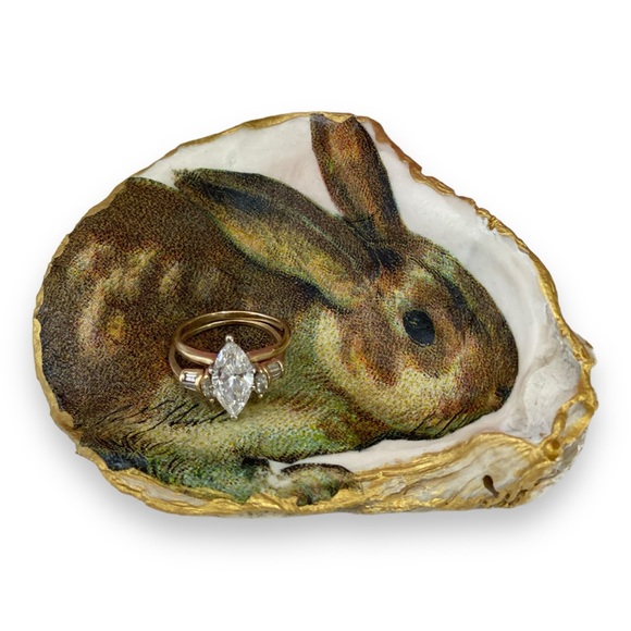 NEW RABBIT CHINOISERIE TOPIARY DECOUPAGE OYSTER SHELL TRINKET, RING or KEY DISH - Picture 8 of 15